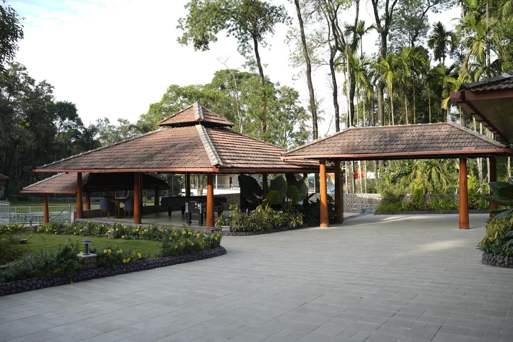 Regenta Resort סאקלשפור מראה חיצוני תמונה