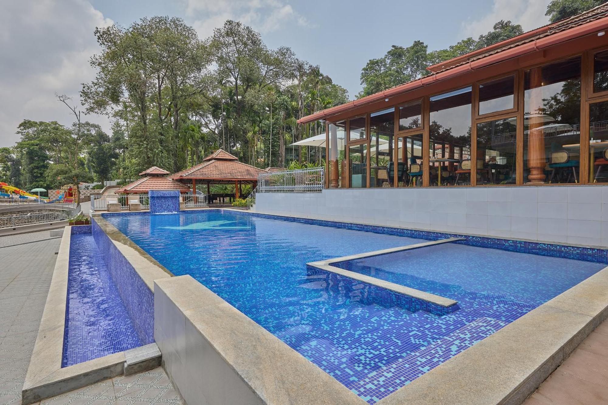 Regenta Resort סאקלשפור מראה חיצוני תמונה