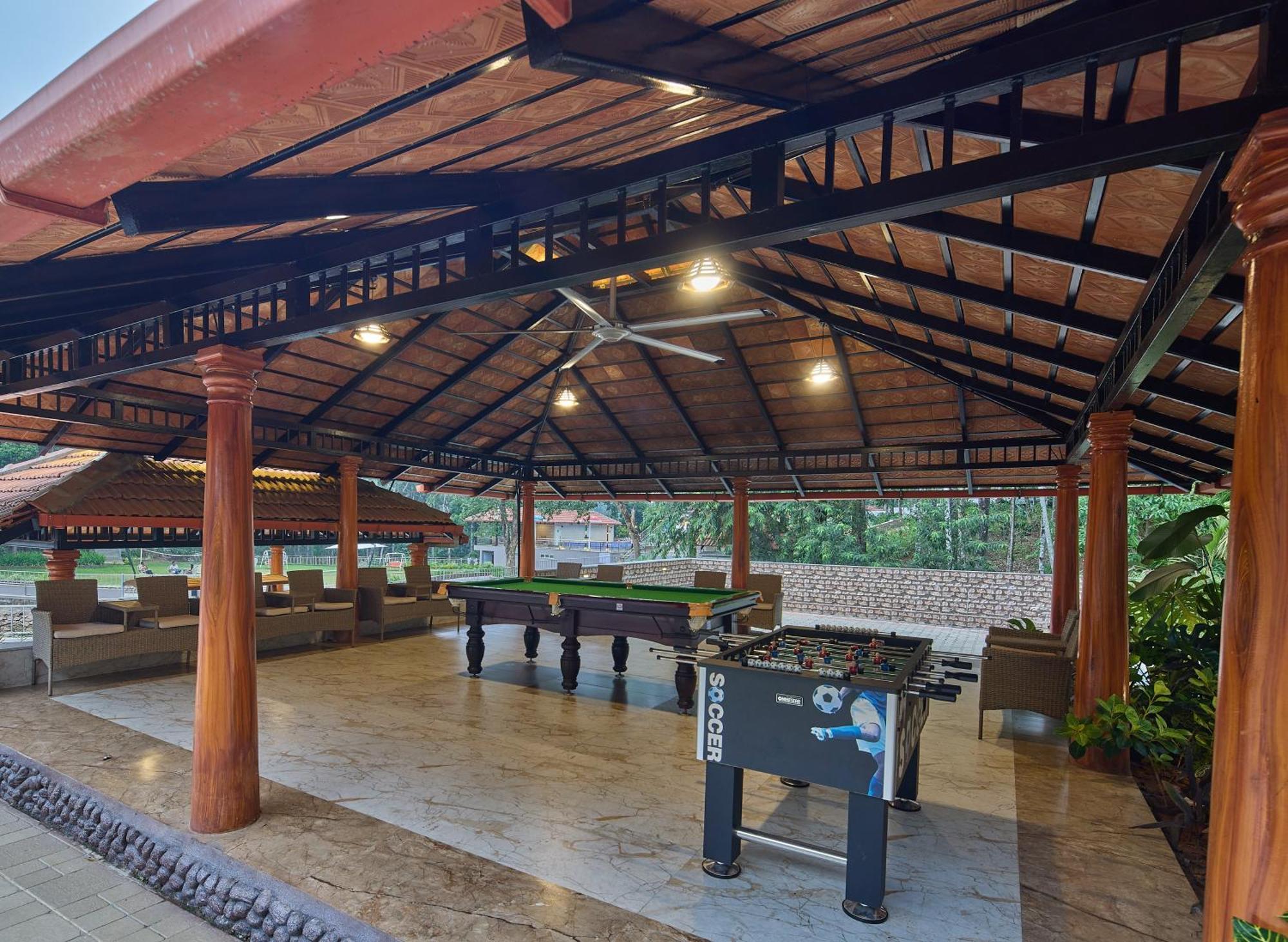 Regenta Resort סאקלשפור מראה חיצוני תמונה